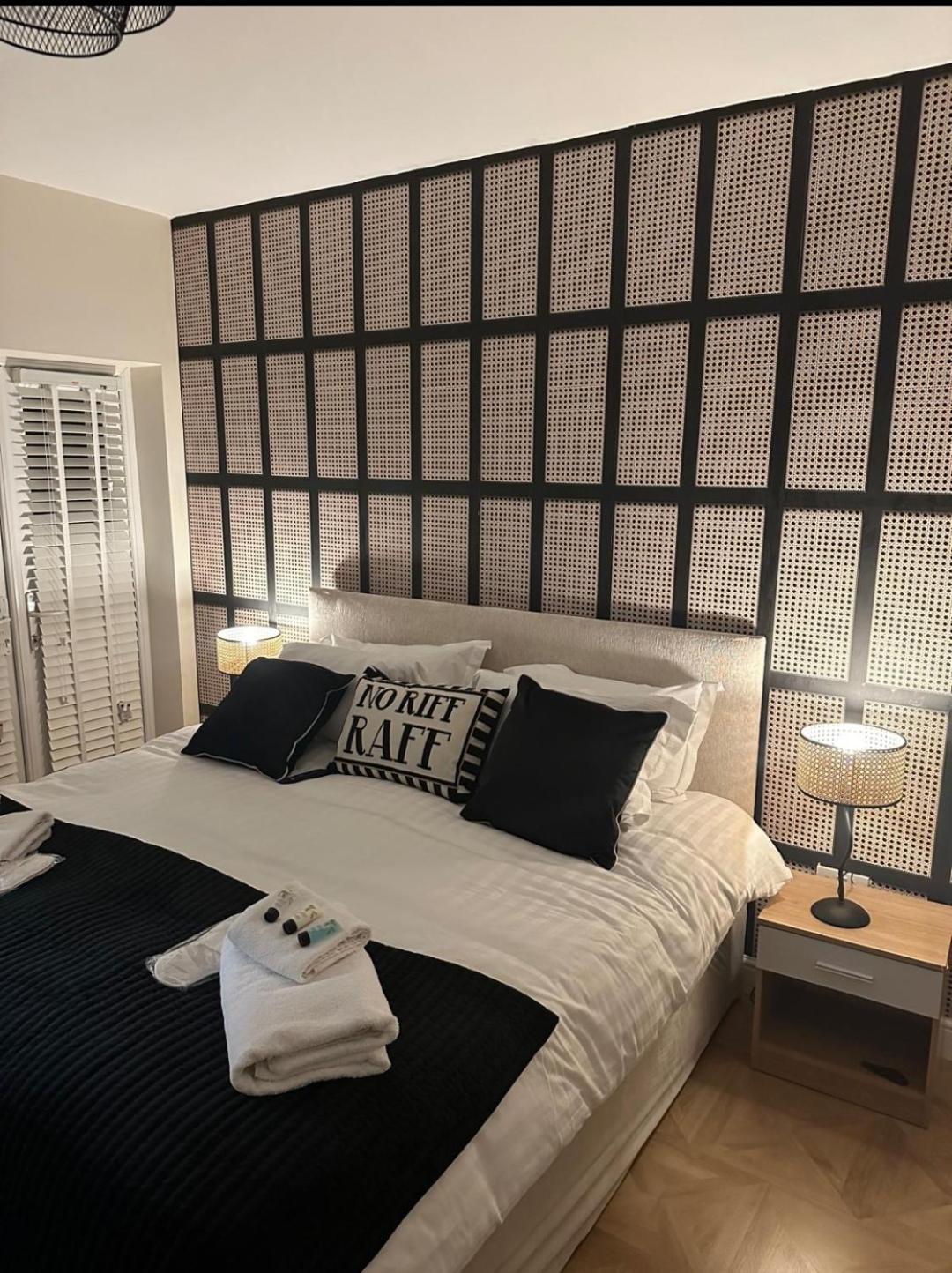 The Mayfair Lodge & Family Suite Хартлпул Екстериор снимка