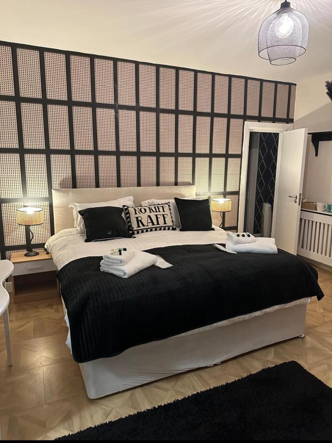 The Mayfair Lodge & Family Suite Хартлпул Екстериор снимка